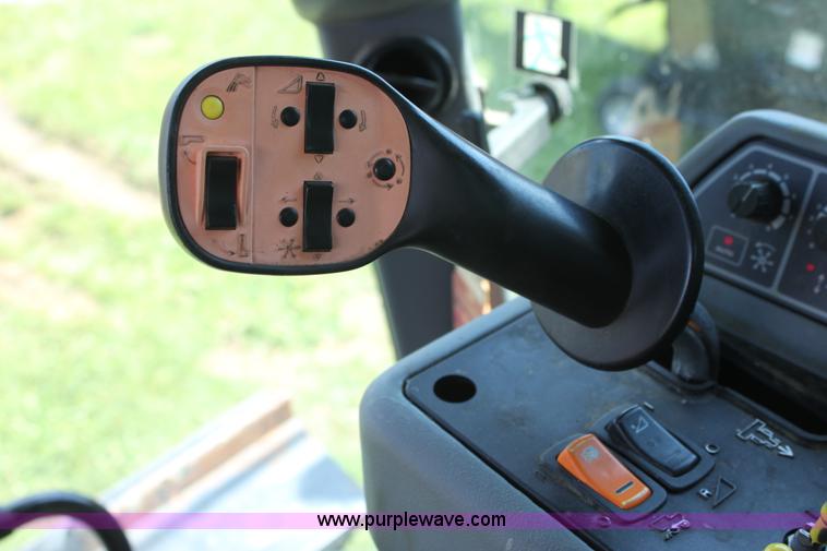 image for item A3737 2003 AGCO Gleaner R75 RWA combine