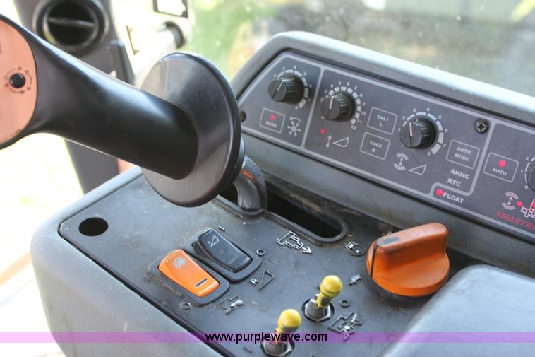 image for item A3737 2003 AGCO Gleaner R75 RWA combine