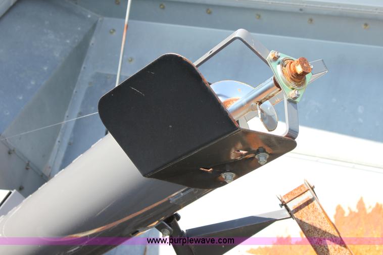 image for item A3737 2003 AGCO Gleaner R75 RWA combine