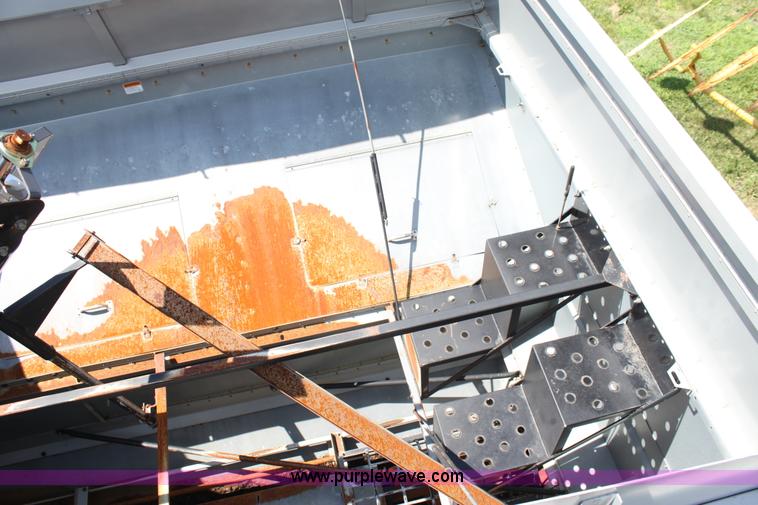 image for item A3737 2003 AGCO Gleaner R75 RWA combine