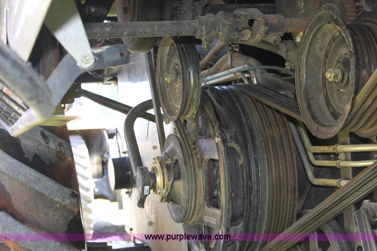 image for item A3737 2003 AGCO Gleaner R75 RWA combine