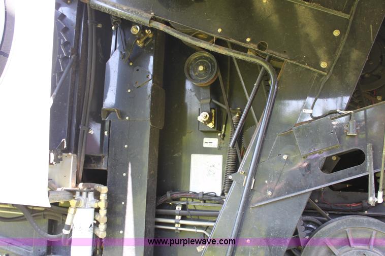 image for item A3737 2003 AGCO Gleaner R75 RWA combine