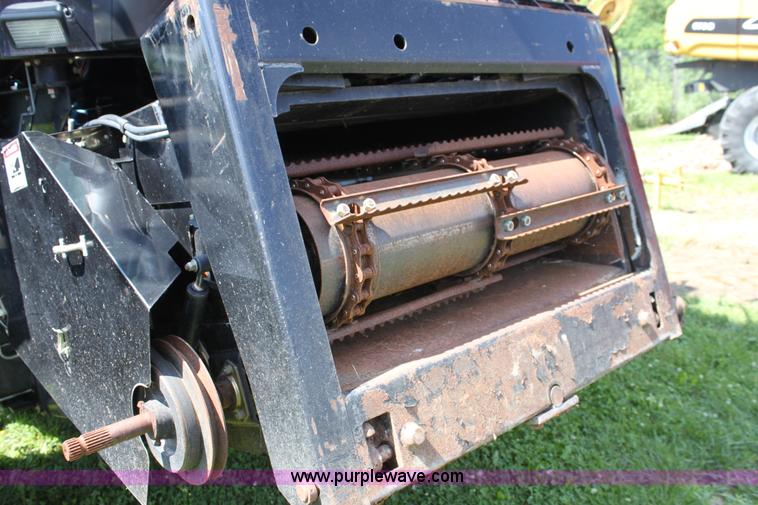 image for item A3737 2003 AGCO Gleaner R75 RWA combine