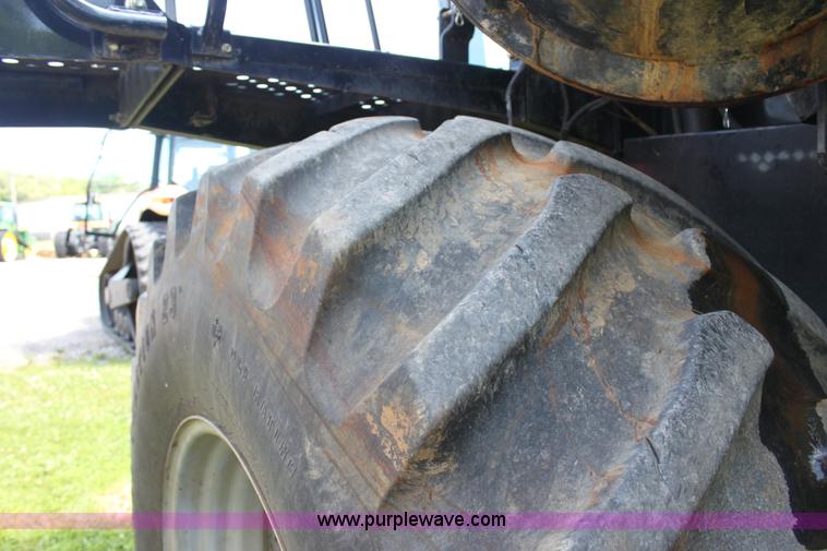 image for item A3737 2003 AGCO Gleaner R75 RWA combine