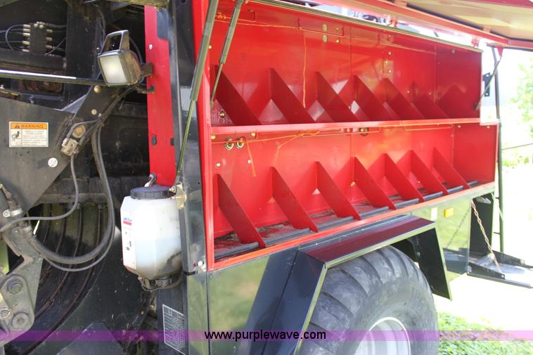 image for item A3740 2006 Case IH LBX332 large square baler