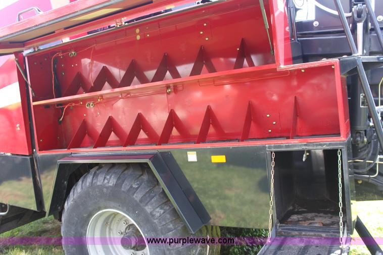 image for item A3740 2006 Case IH LBX332 large square baler