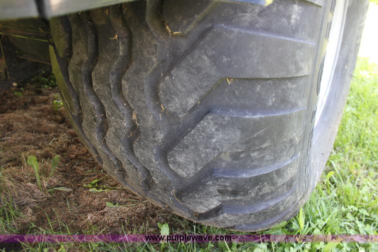 image for item A3740 2006 Case IH LBX332 large square baler