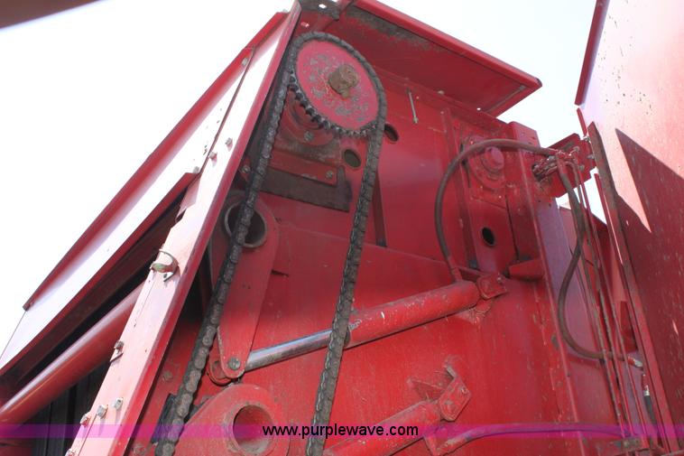 image for item A3741 1992 Case IH 8465 round baler