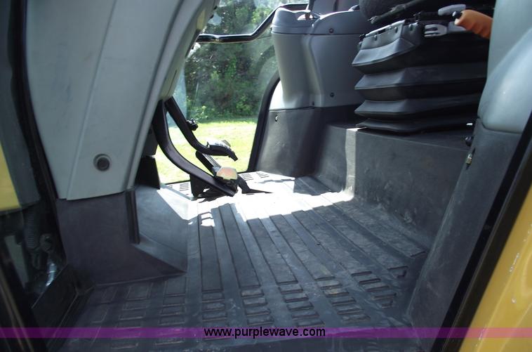 image for item A4163 2009 Challenger MT455B MFWD tractor