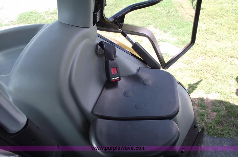 image for item A4164 2010 Challenger MT445B MFWD tractor