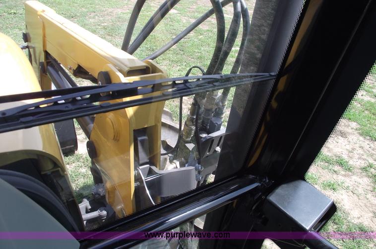 image for item A4164 2010 Challenger MT445B MFWD tractor