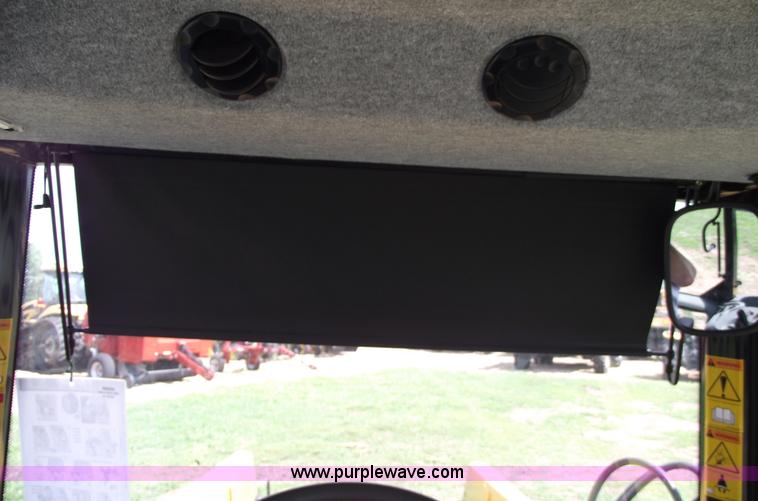 image for item A4164 2010 Challenger MT445B MFWD tractor