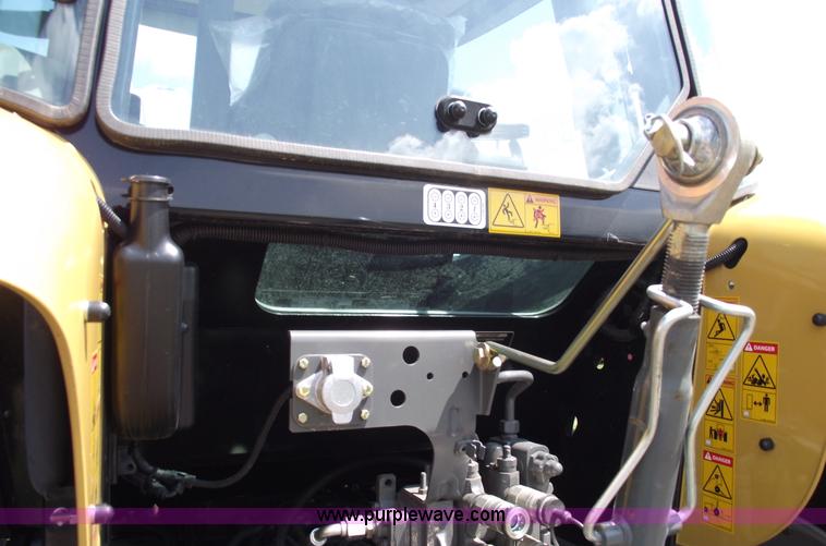 image for item A4164 2010 Challenger MT445B MFWD tractor