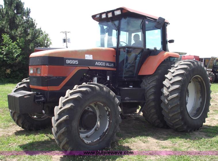 image for item A4213 1995 AGCO Allis 9695 MFWD tractor