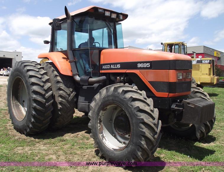 image for item A4213 1995 AGCO Allis 9695 MFWD tractor