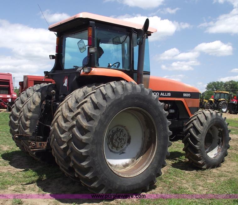 image for item A4213 1995 AGCO Allis 9695 MFWD tractor