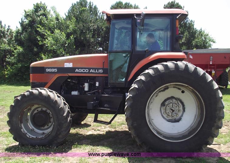 image for item A4213 1995 AGCO Allis 9695 MFWD tractor