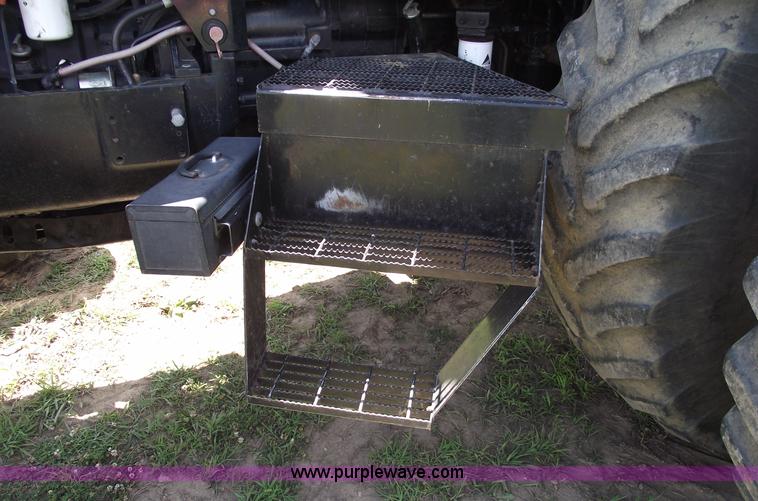 image for item A4213 1995 AGCO Allis 9695 MFWD tractor