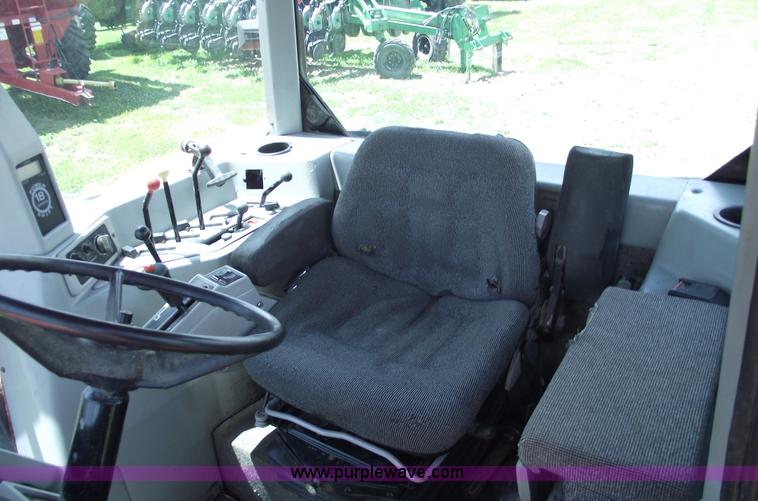 image for item A4213 1995 AGCO Allis 9695 MFWD tractor