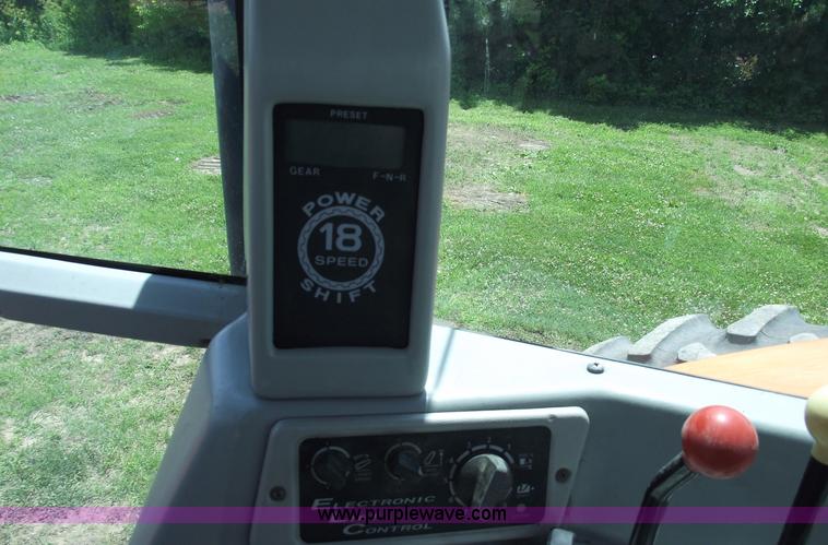 image for item A4213 1995 AGCO Allis 9695 MFWD tractor