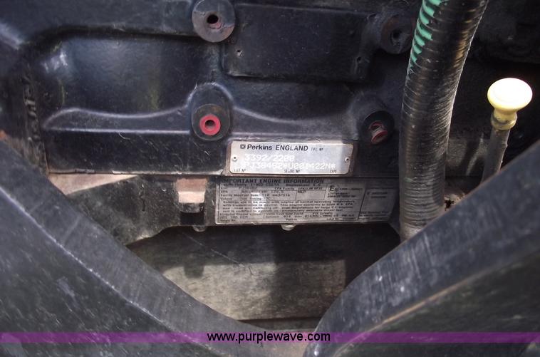 image for item A4214 2006 Massey-Ferguson 6480 MFWD tractor