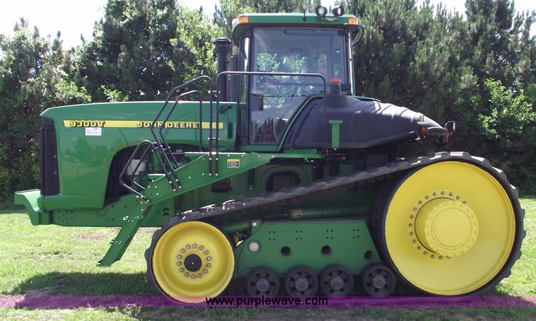 image for item A4215 2000 John Deere 9300T tractor
