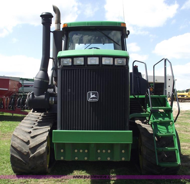 image for item A4215 2000 John Deere 9300T tractor