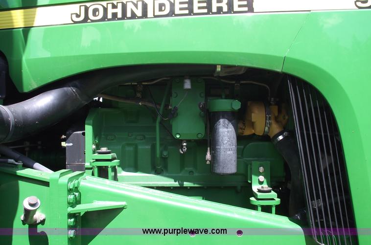 image for item A4215 2000 John Deere 9300T tractor