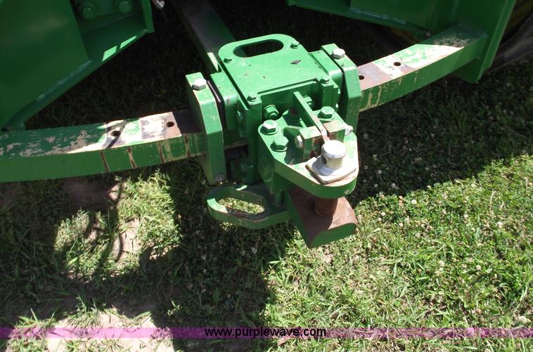 image for item A4215 2000 John Deere 9300T tractor