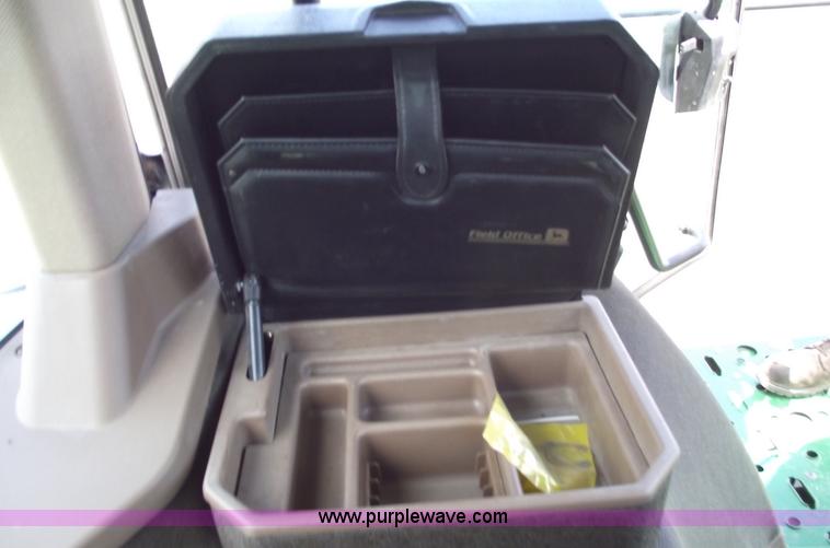 image for item A4215 2000 John Deere 9300T tractor