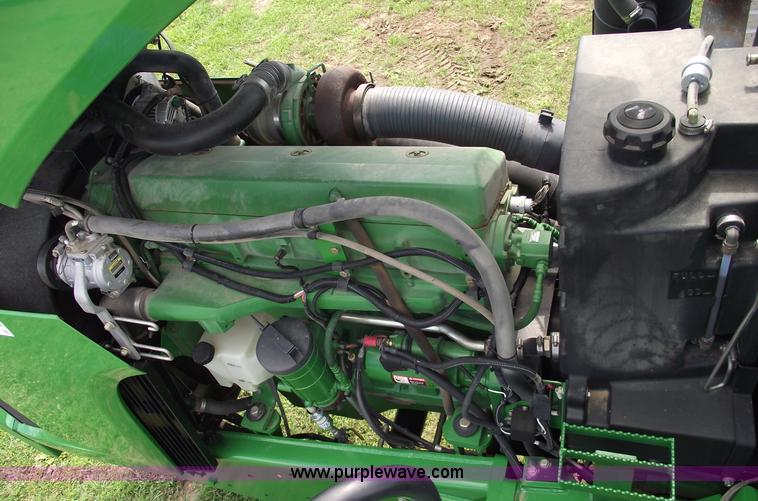 image for item A4215 2000 John Deere 9300T tractor