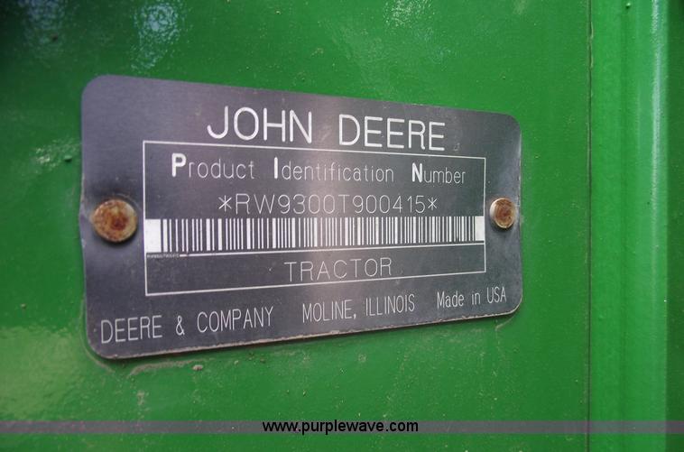 image for item A4215 2000 John Deere 9300T tractor