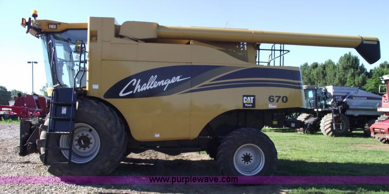 image for item A4227 2005 Challenger 670 RWA combine