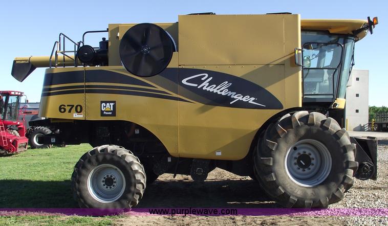 image for item A4227 2005 Challenger 670 RWA combine