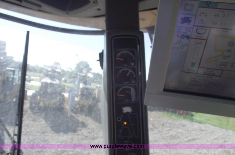 image for item A4227 2005 Challenger 670 RWA combine