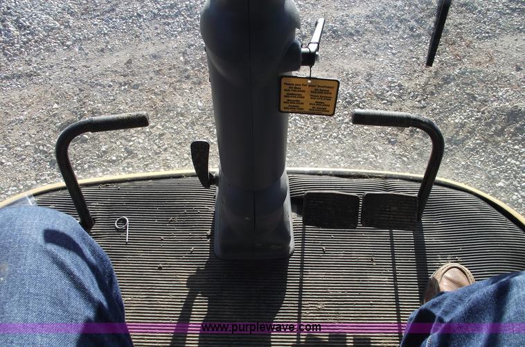 image for item A4227 2005 Challenger 670 RWA combine