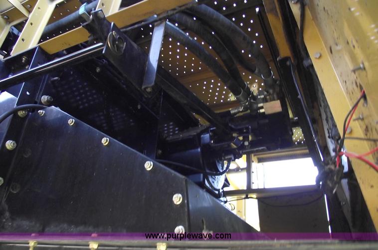 image for item A4227 2005 Challenger 670 RWA combine