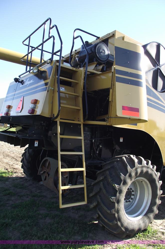 image for item A4227 2005 Challenger 670 RWA combine