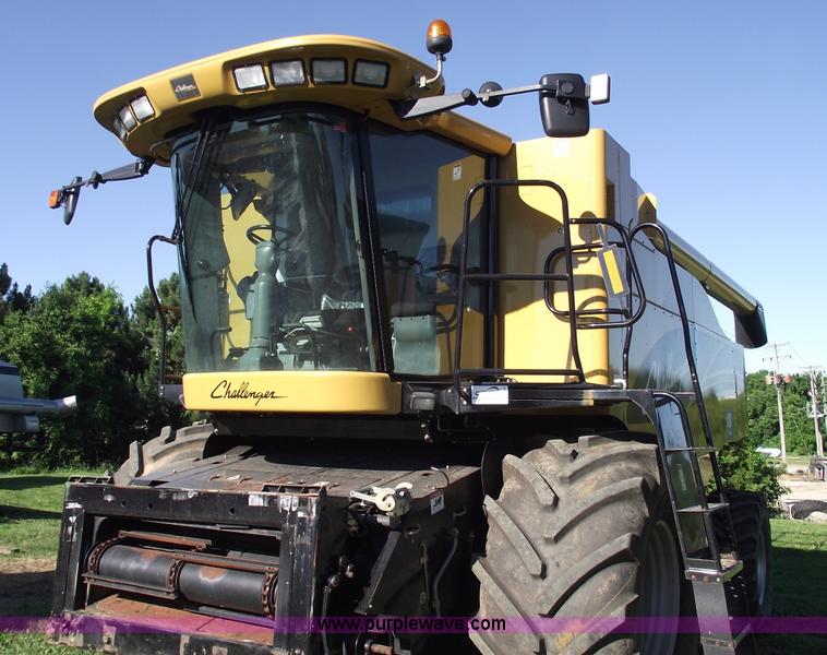 image for item A4227 2005 Challenger 670 RWA combine