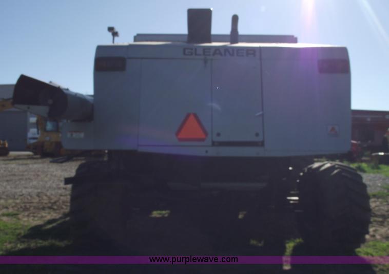 image for item A4231 2001 Gleaner R72 RWA combine