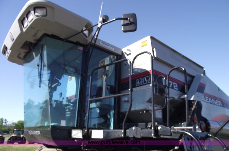 image for item A4231 2001 Gleaner R72 RWA combine