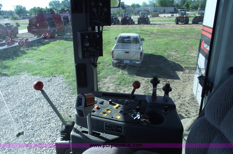 image for item A4231 2001 Gleaner R72 RWA combine