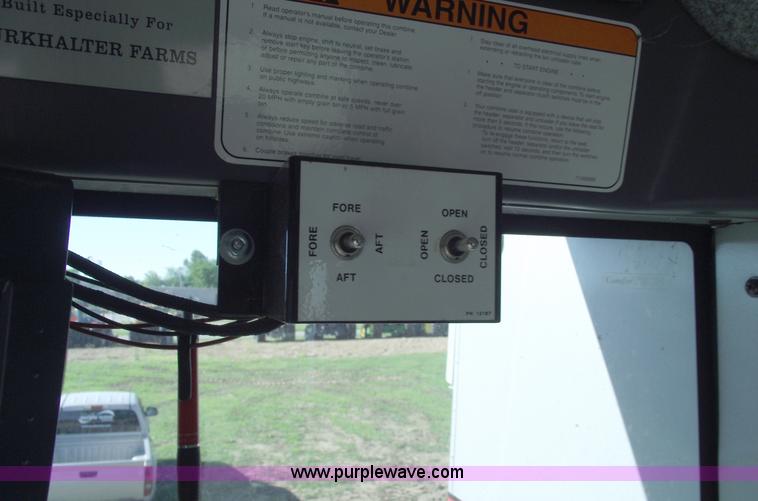 image for item A4231 2001 Gleaner R72 RWA combine