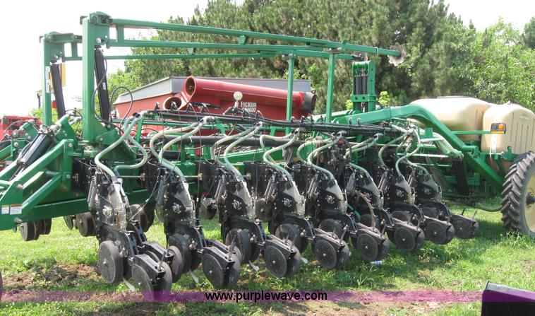 image for item A5175 Great Plains Yield-Pro 1625 Twin Row planter