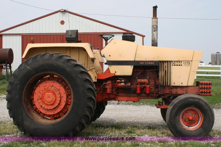 image for item 4759 1972 Case 1175 tractor