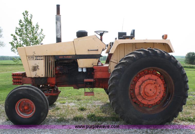 image for item 4759 1972 Case 1175 tractor