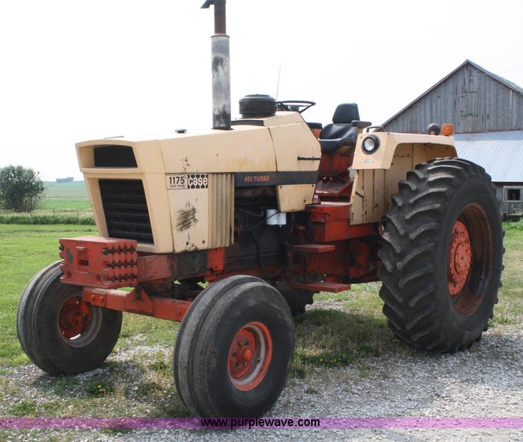 image for item 4759 1972 Case 1175 tractor