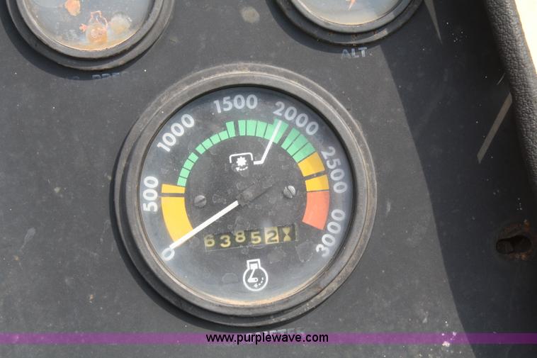 image for item 4759 1972 Case 1175 tractor