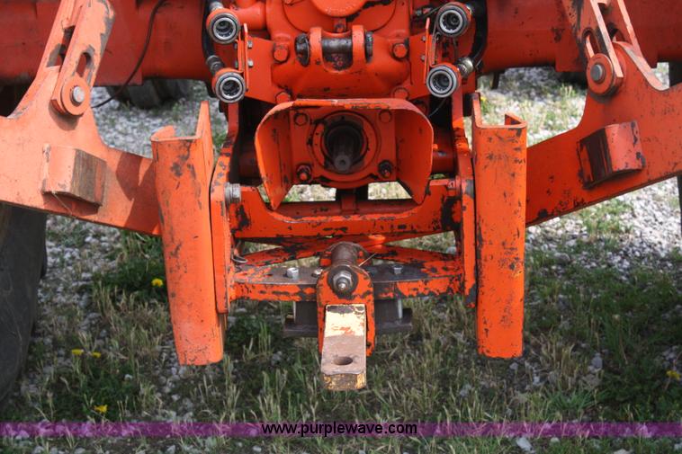 image for item 4759 1972 Case 1175 tractor