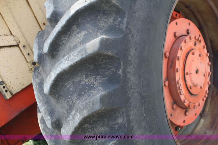 image for item 4759 1972 Case 1175 tractor